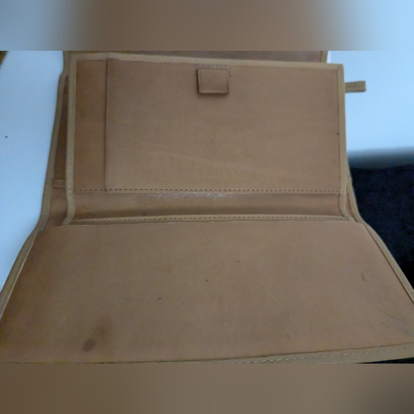 Coach Billfold - Picture 8 of 8